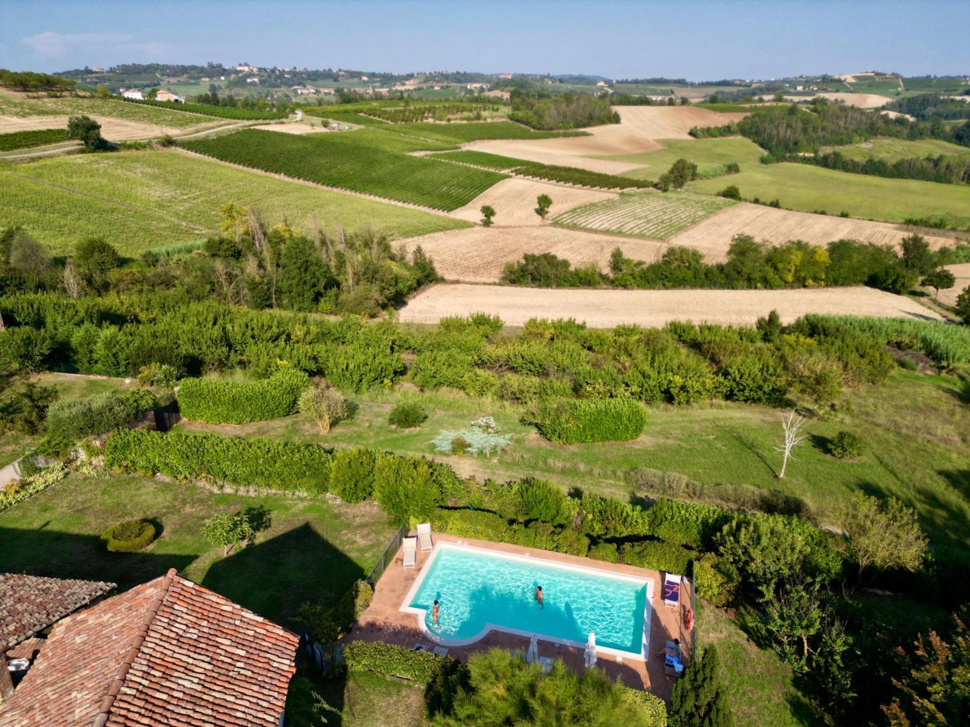 Casa Rovelli Bed & Breakfast Alfiano Natta Bagian luar foto
